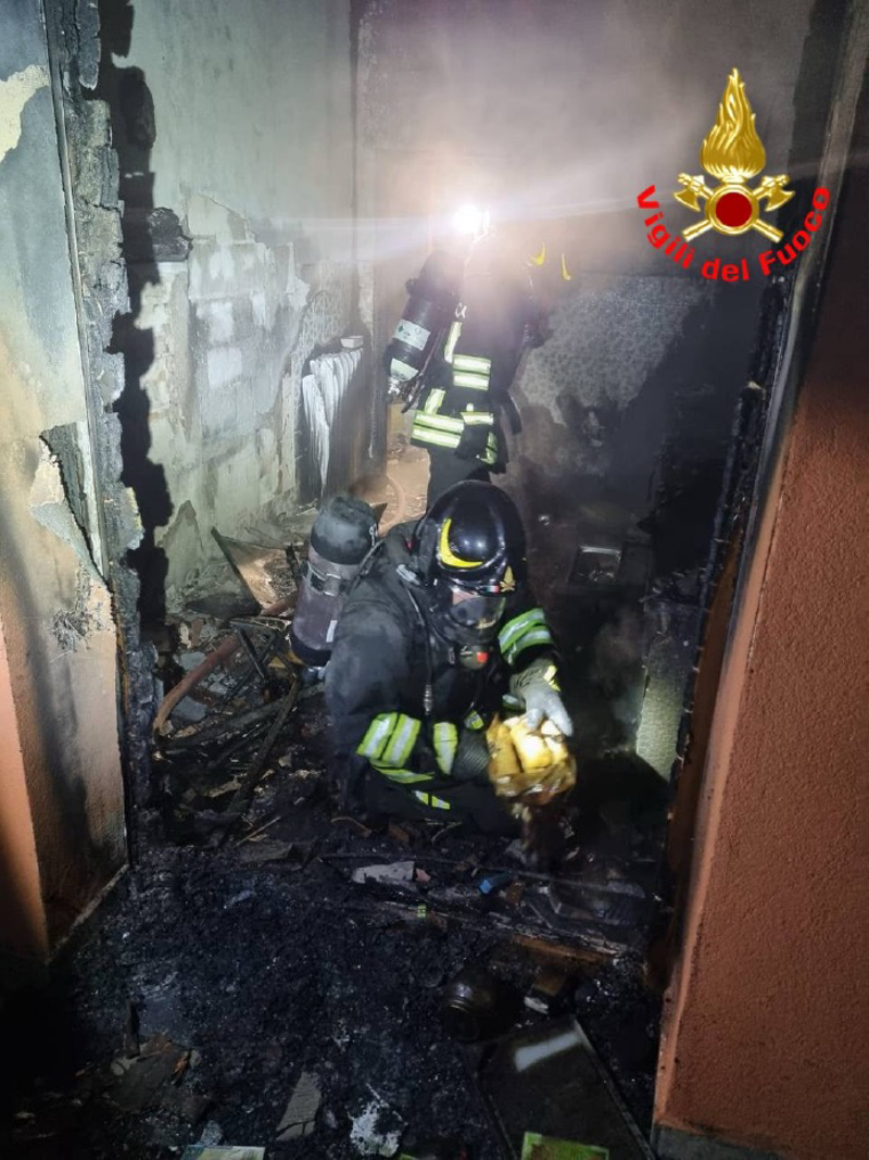 Dal territorio- Incendio, appartamento distrutto 