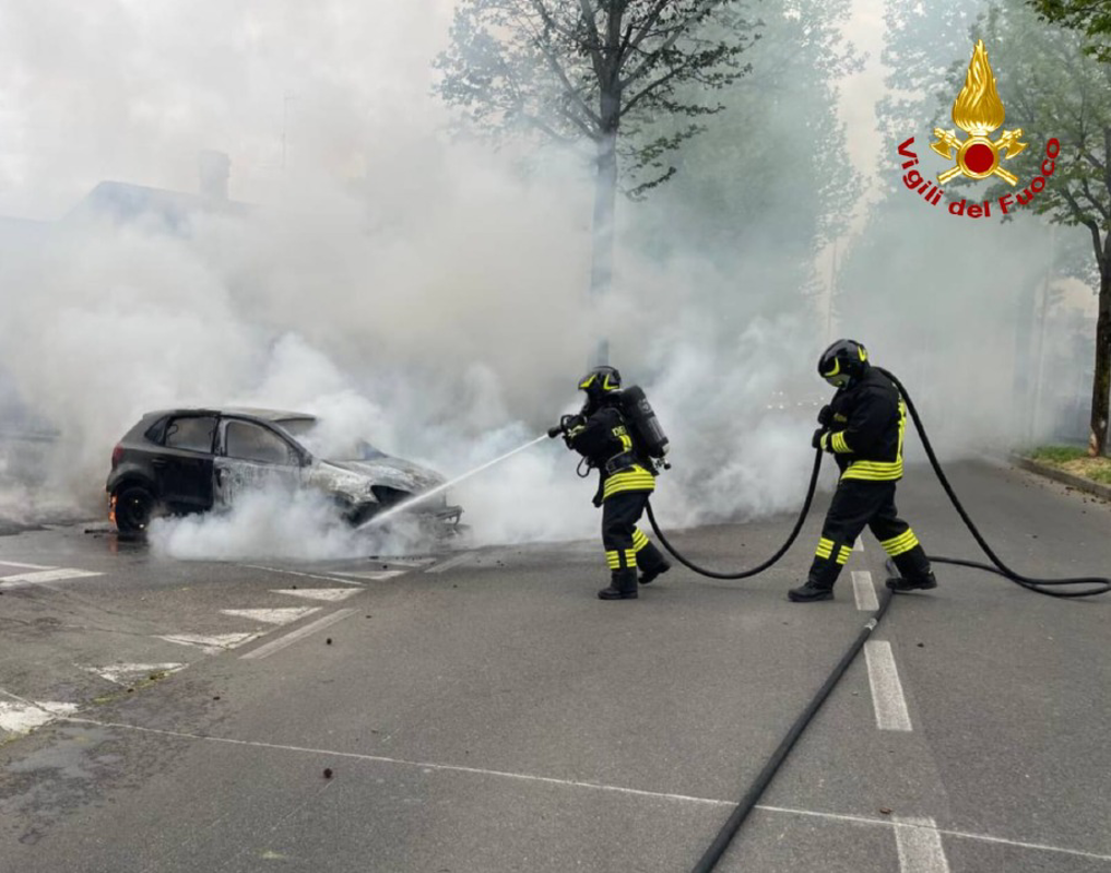 Dal territorio - Auto in fiamme