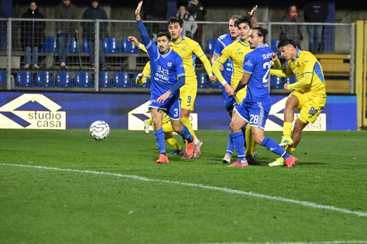 Calcio - Pergo, salvo