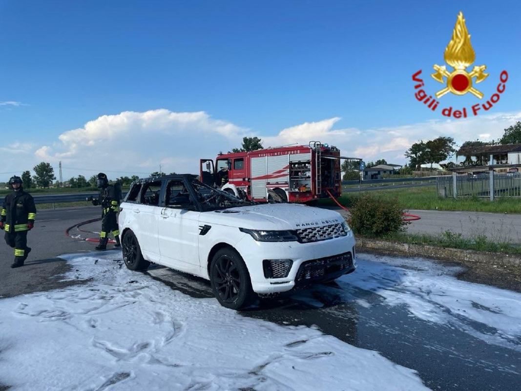 Dal territorio - In fiamme vicino al distributore