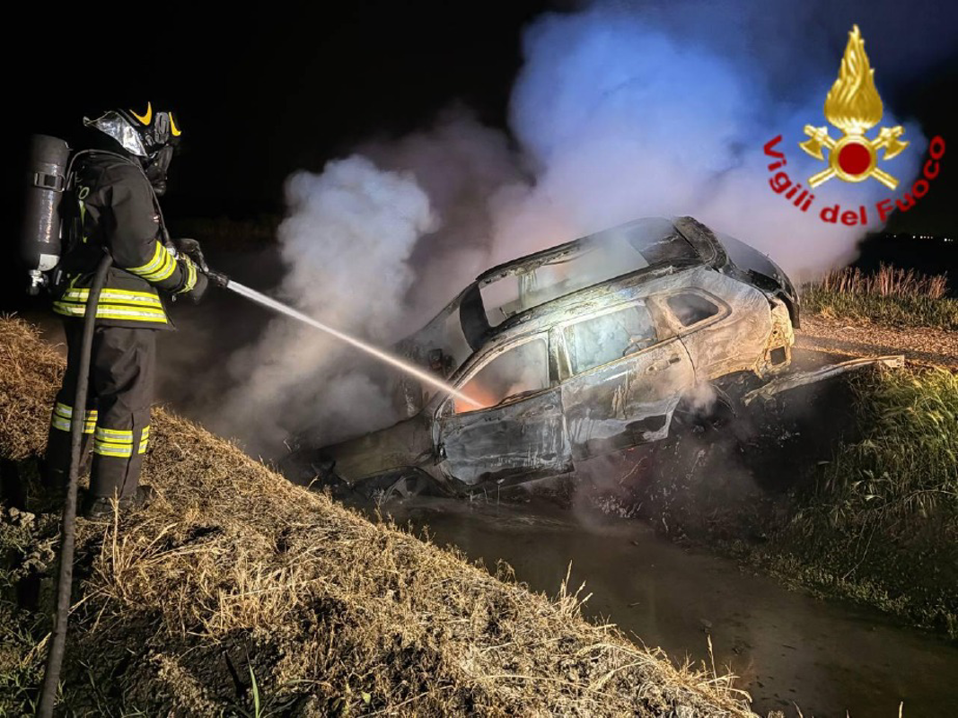 Dal territorio - Brucia auto rubata