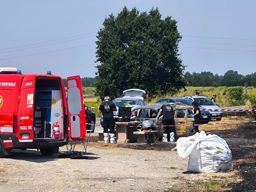 Castelnuovo Bocca d'Adda - Morto nell’auto in fiamme, si indaga