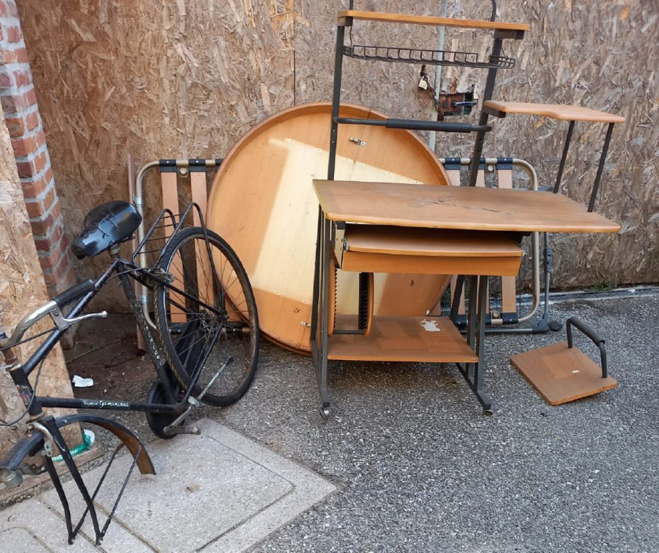 Casalpusterlengo - Abbandona rifiuti: multa