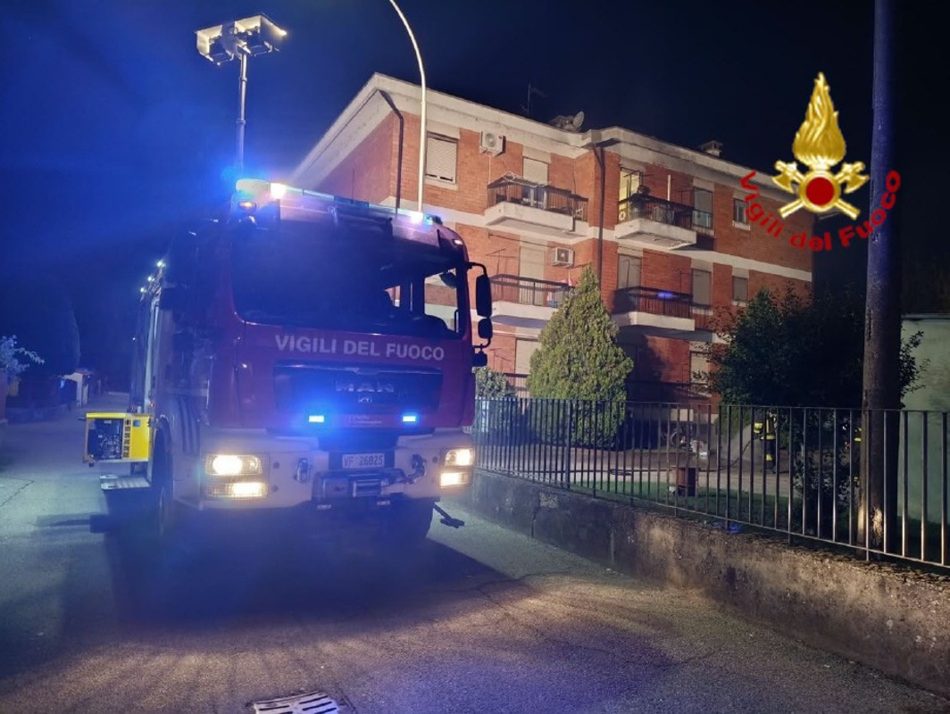 Guardamiglio - Asciugatrice in fiamme