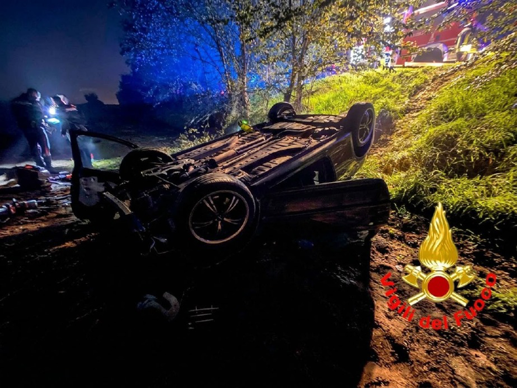 Casalpusterlengo - Auto ribaltata