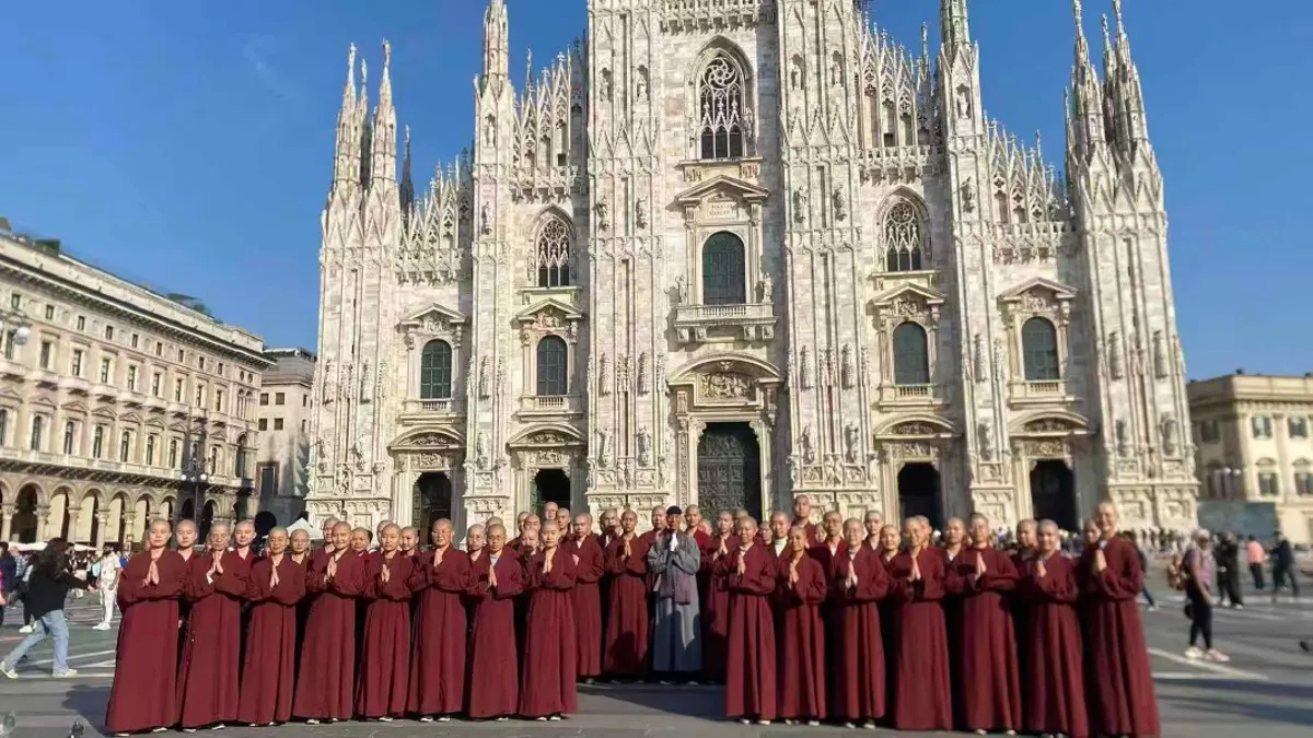 Dal territorio - La più grande orchestra di monaci Chan live