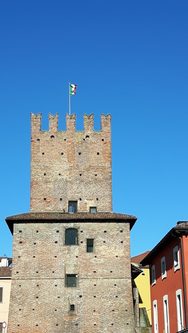 Casalpusterlengo - Torre Pusterla, le ultime finiture