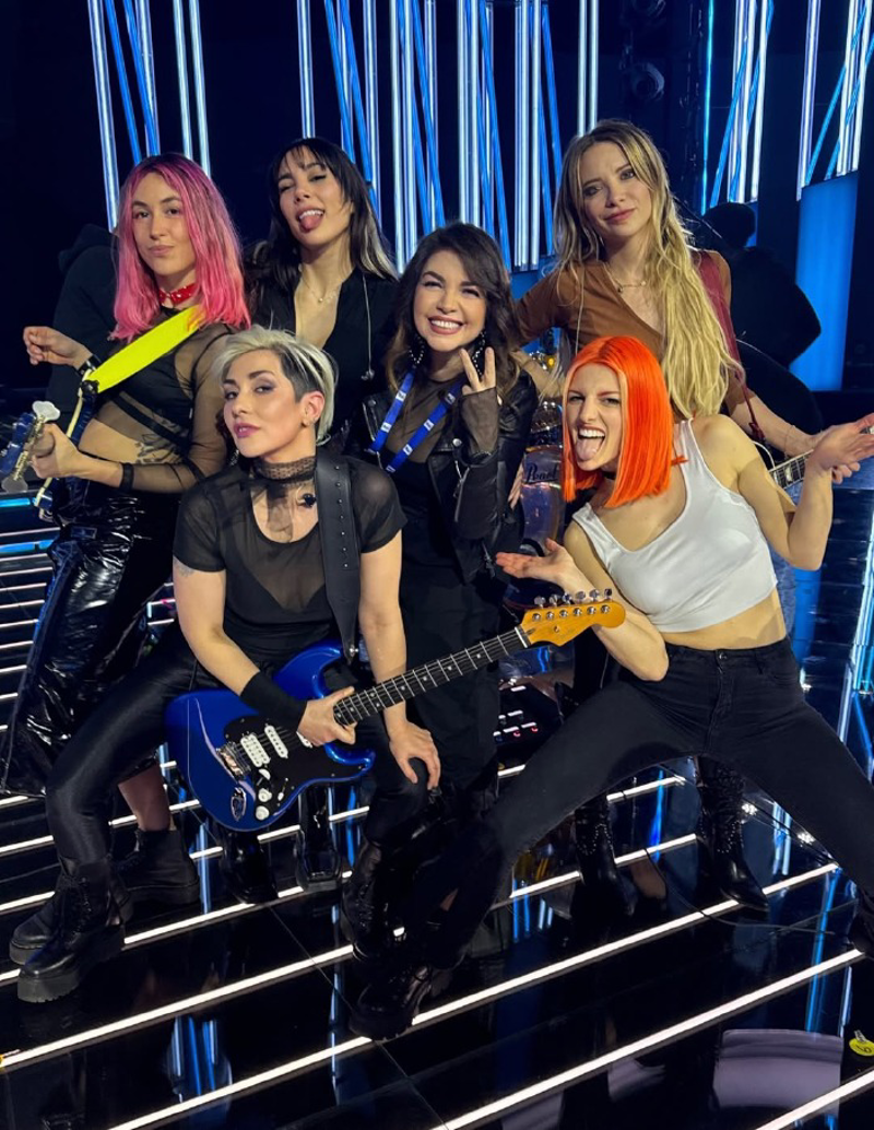 Sanremo - Bambole di Pezza tra Cristina D'Avena e Fiorello