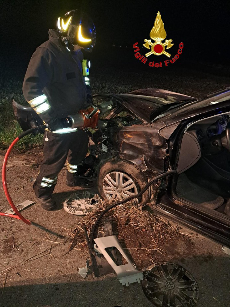 Castiglione d’Adda – Donna bloccata nella sua auto