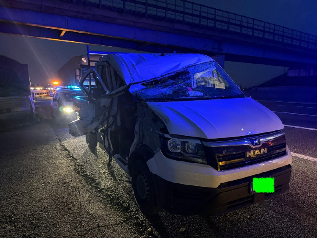 San Zenone - Van contro camion, sei persone coinvolte