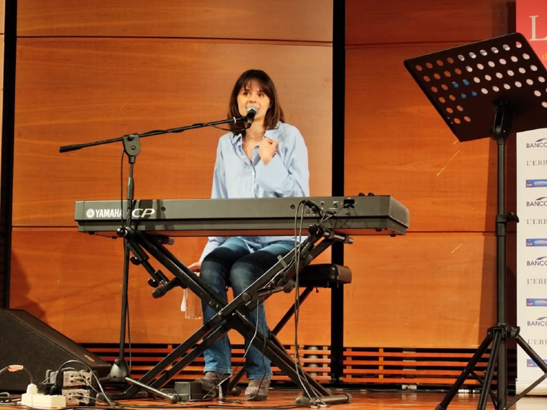 Lodi - Martina Attili live