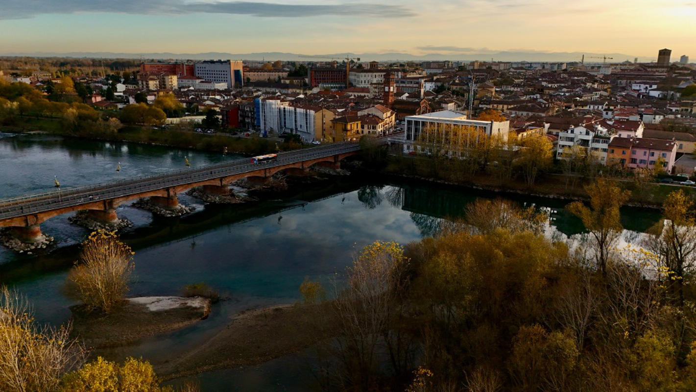 Lodi - Il ponte chiude ma non per bici e pedoni