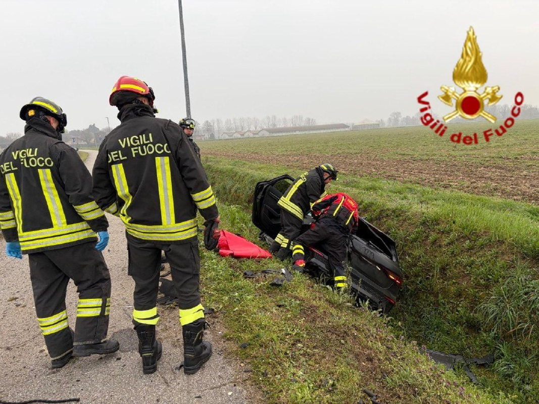 Marudo - Audi A1 si ribalta, un ferito