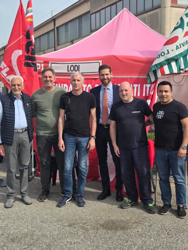 Ossago Lodigiano - Il sindaco al presidio Airpack