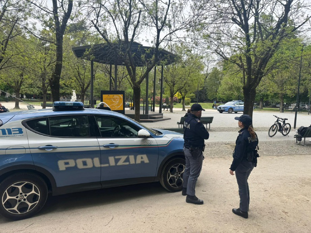 Lodi - La Questura su Facebook