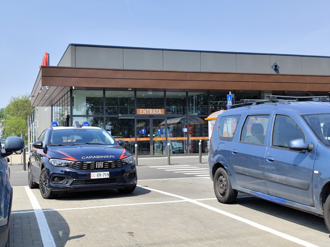 Lodi Vecchio - Furto al supermercato 