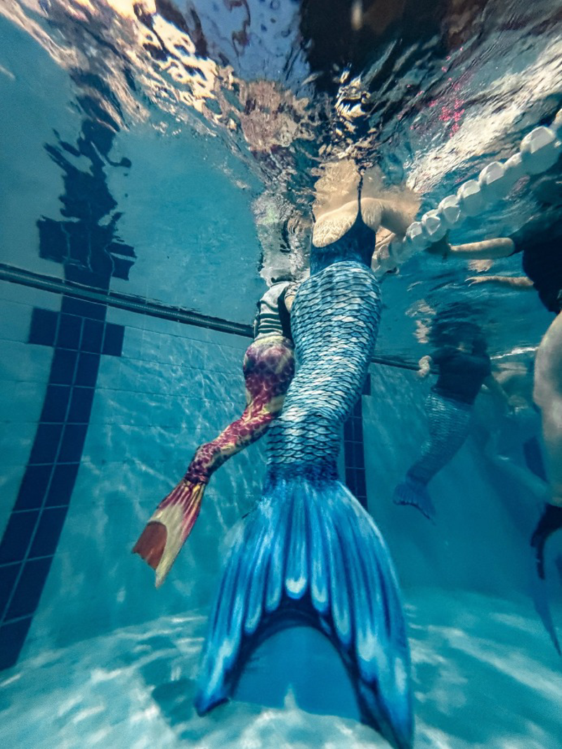 Nuoto - Mermaiding col marchio del comune