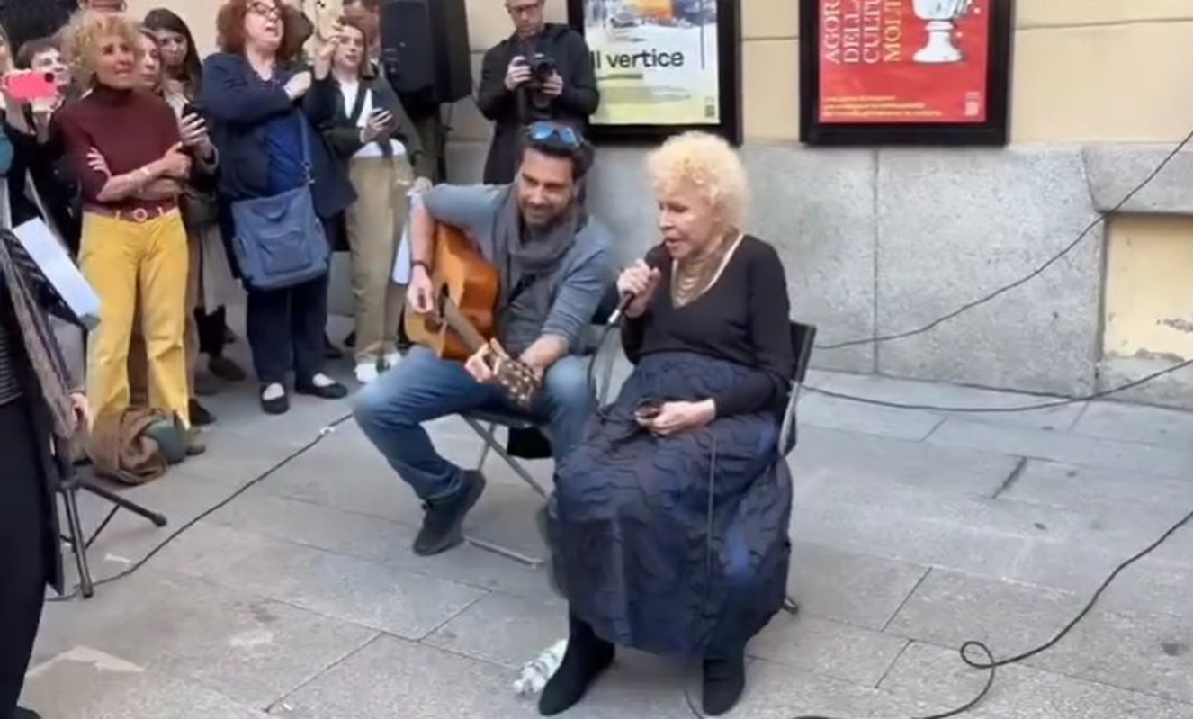 Lodi - Dario Leone con Ma mi ricorda Ornella Vanoni
