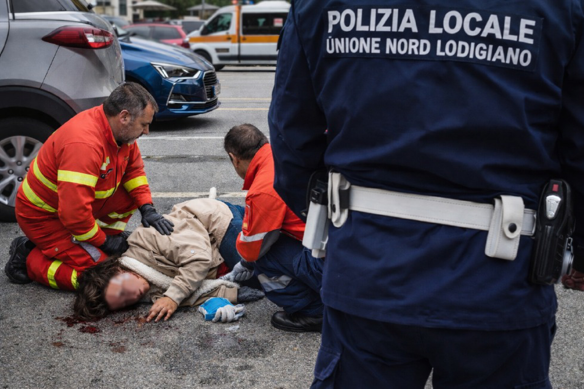 Zelo- Investita nel parcheggio