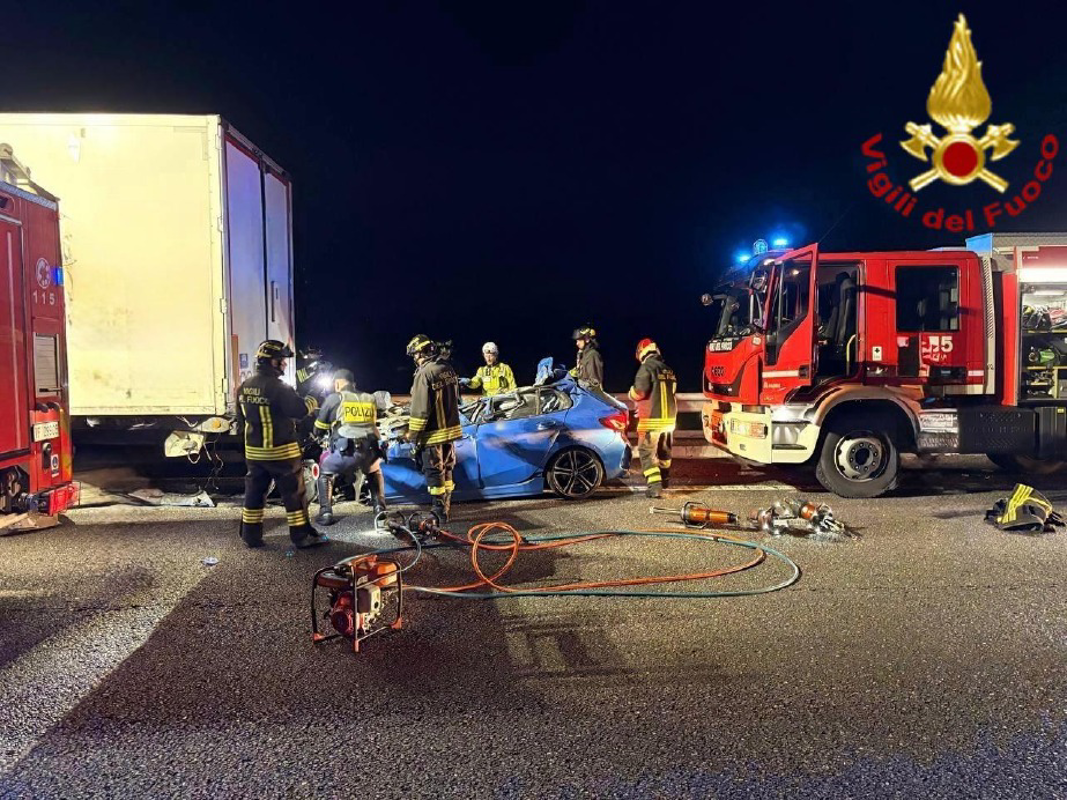 Villanova del Sillaro - Schianto in A1, la vittima è Simone Candido