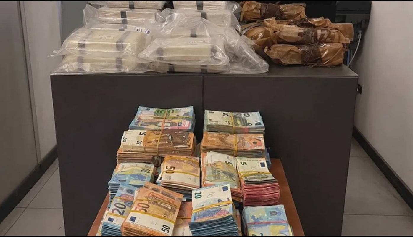 Dal territorio - Vende droga per 300mila euro: arrestato