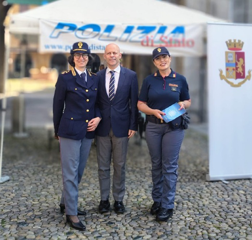 Lodi - Minori scomparsi, questura in piazza