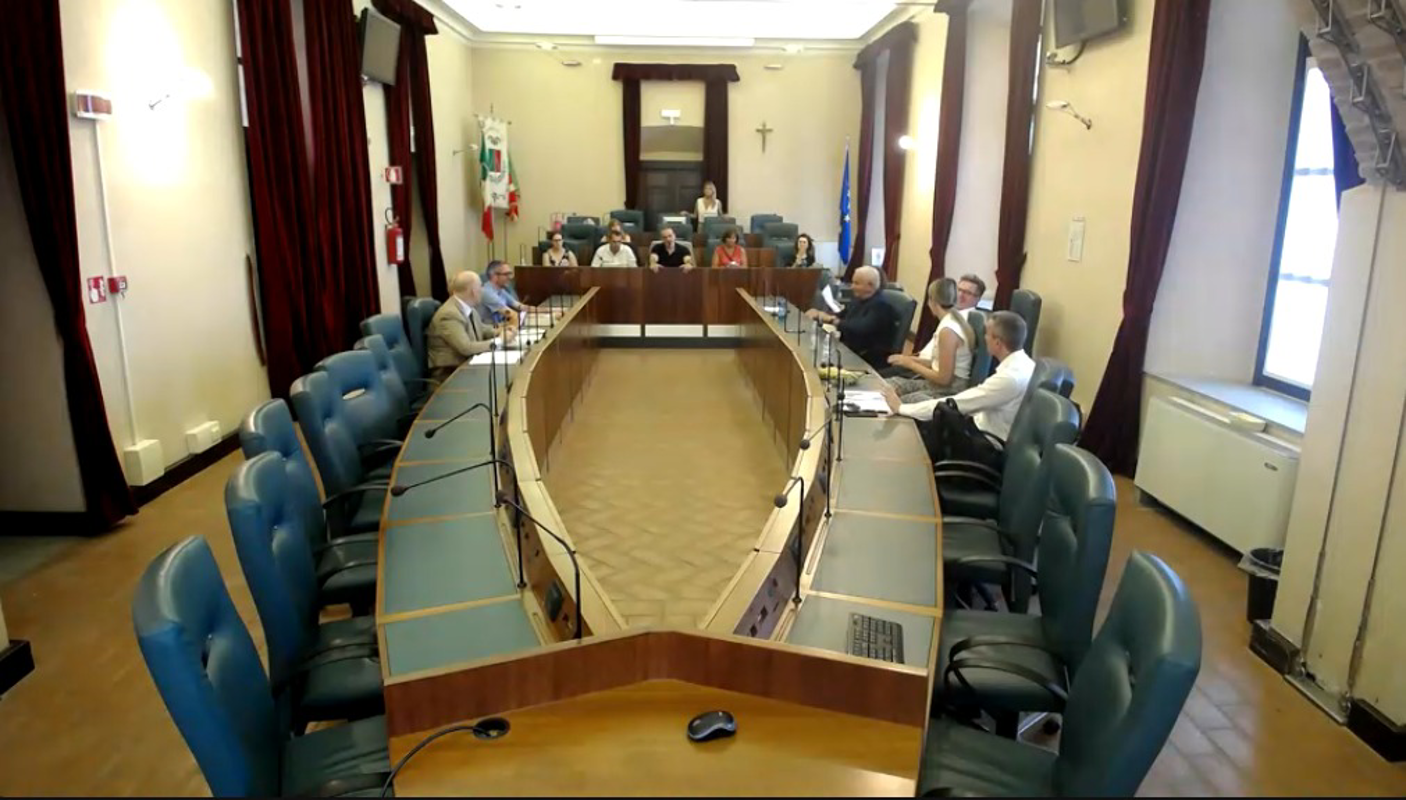 Lodi - Niente documenti, niente piano