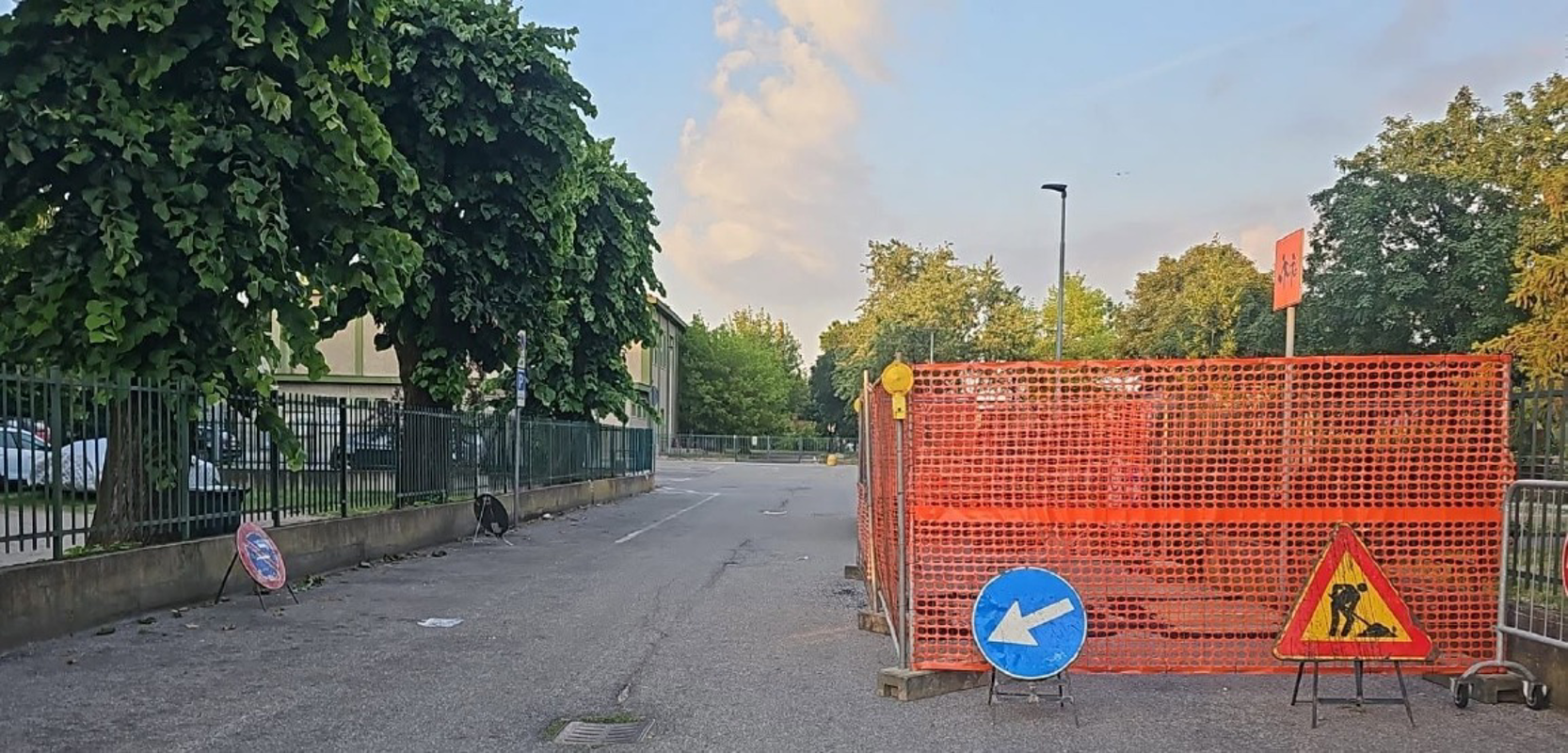 Tavazzano - Cede l’asfalto, strada delimitata