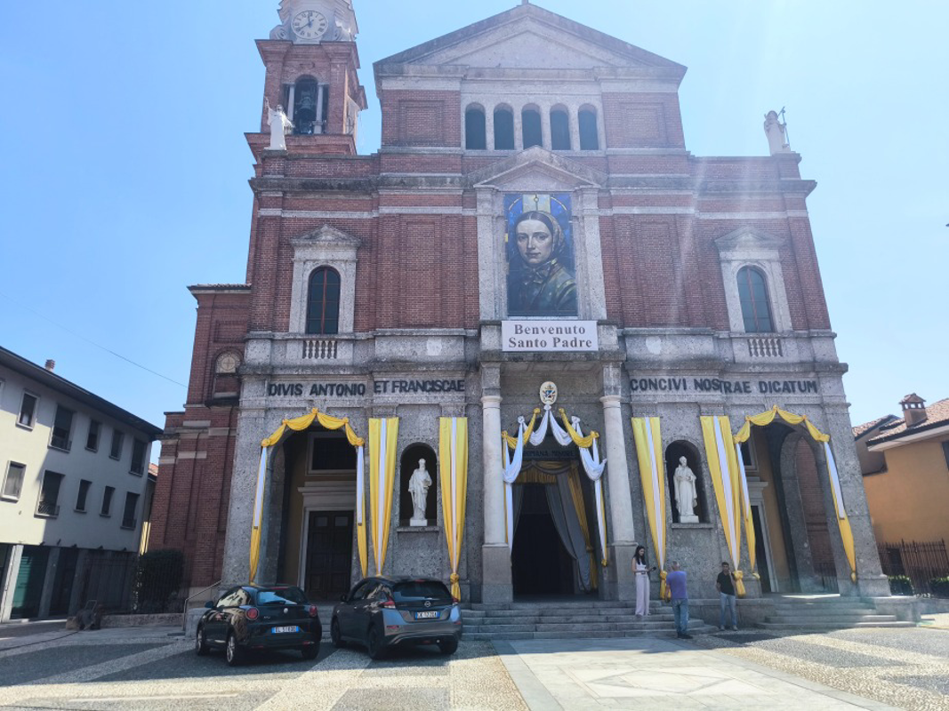 Sant'Angelo Lodigiano - Tutto pronto per il Papa