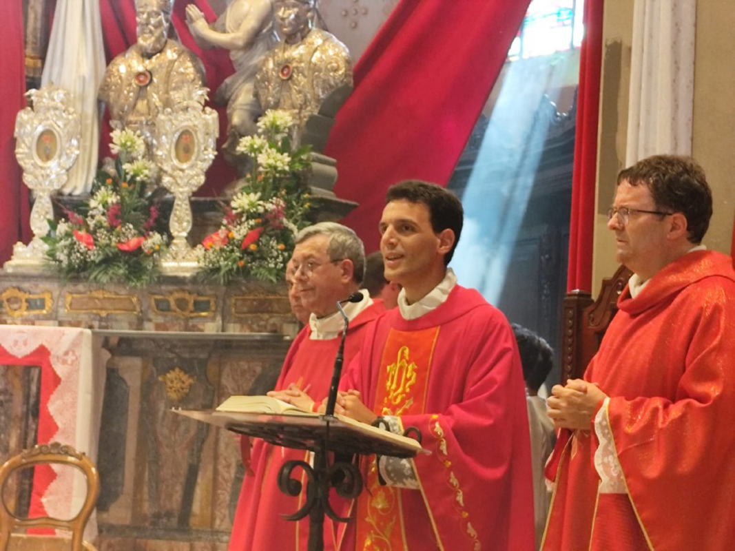 Lodi Vecchio - Il vescovo: “Don Matteo resta qui”