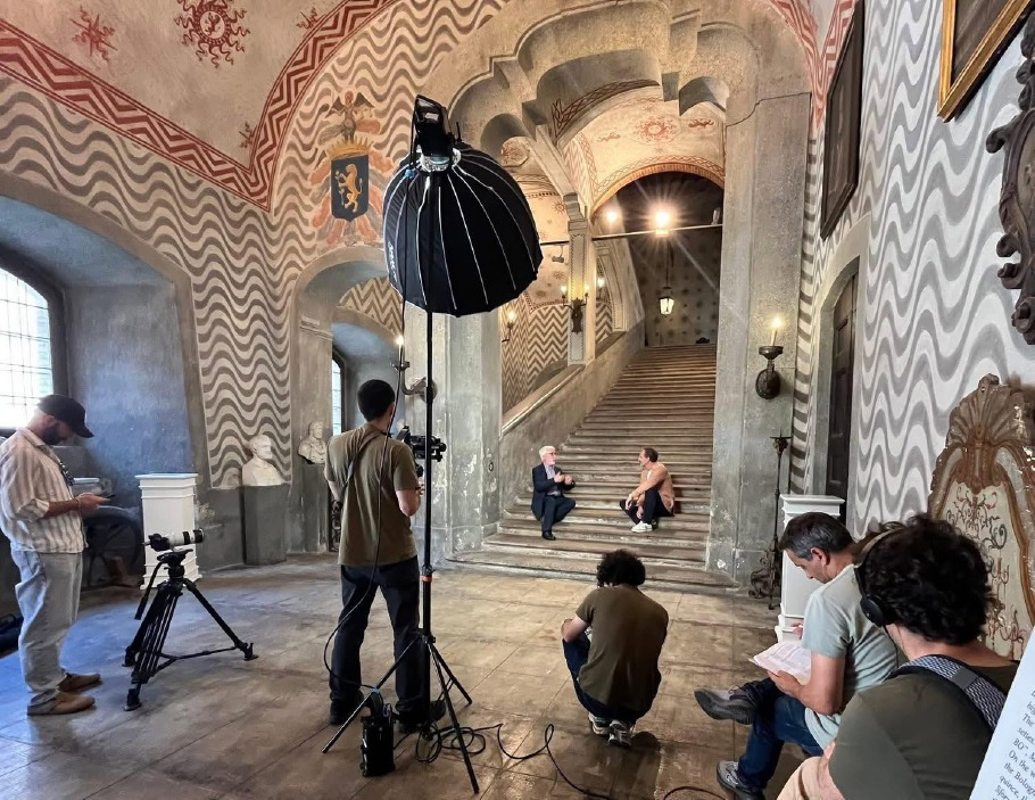 Sant'Angelo Lodigiano - La troupe de La7 al Castello
