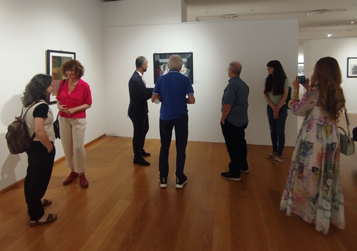 Lodi - Inaugurata la mostra Trilogia: oltre 70 opere