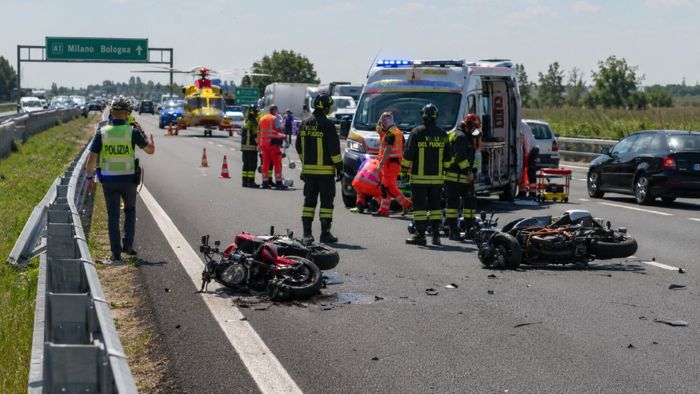 Livraga - Schianto tra due moto