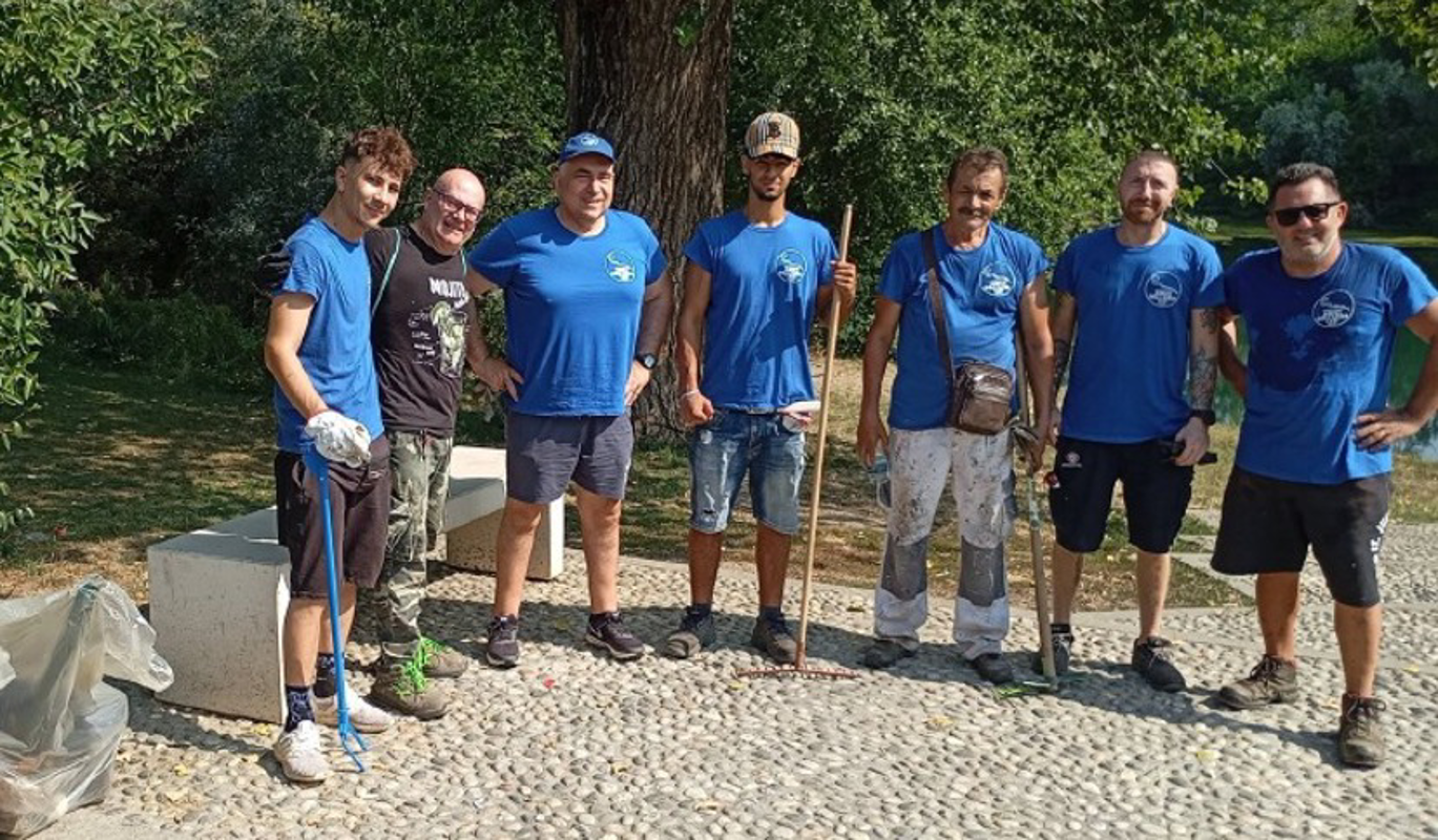 Lodi - Volontari al lavoro lungo l’Adda