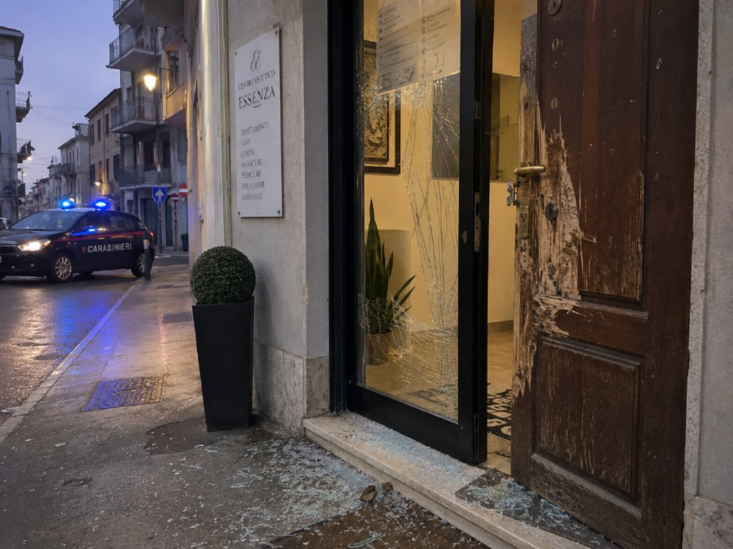 Casalpusterlengo - Ladri in fuga