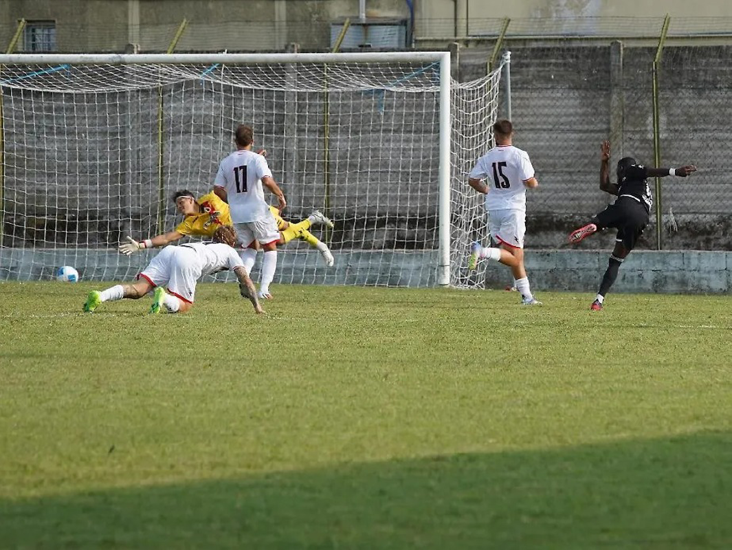 Calcio - Sant'Angelo, salvo su autorete