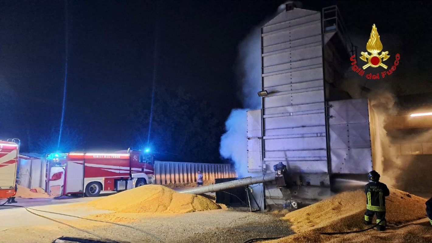 Lodigiano - Notte di fuoco, quattro incendi 