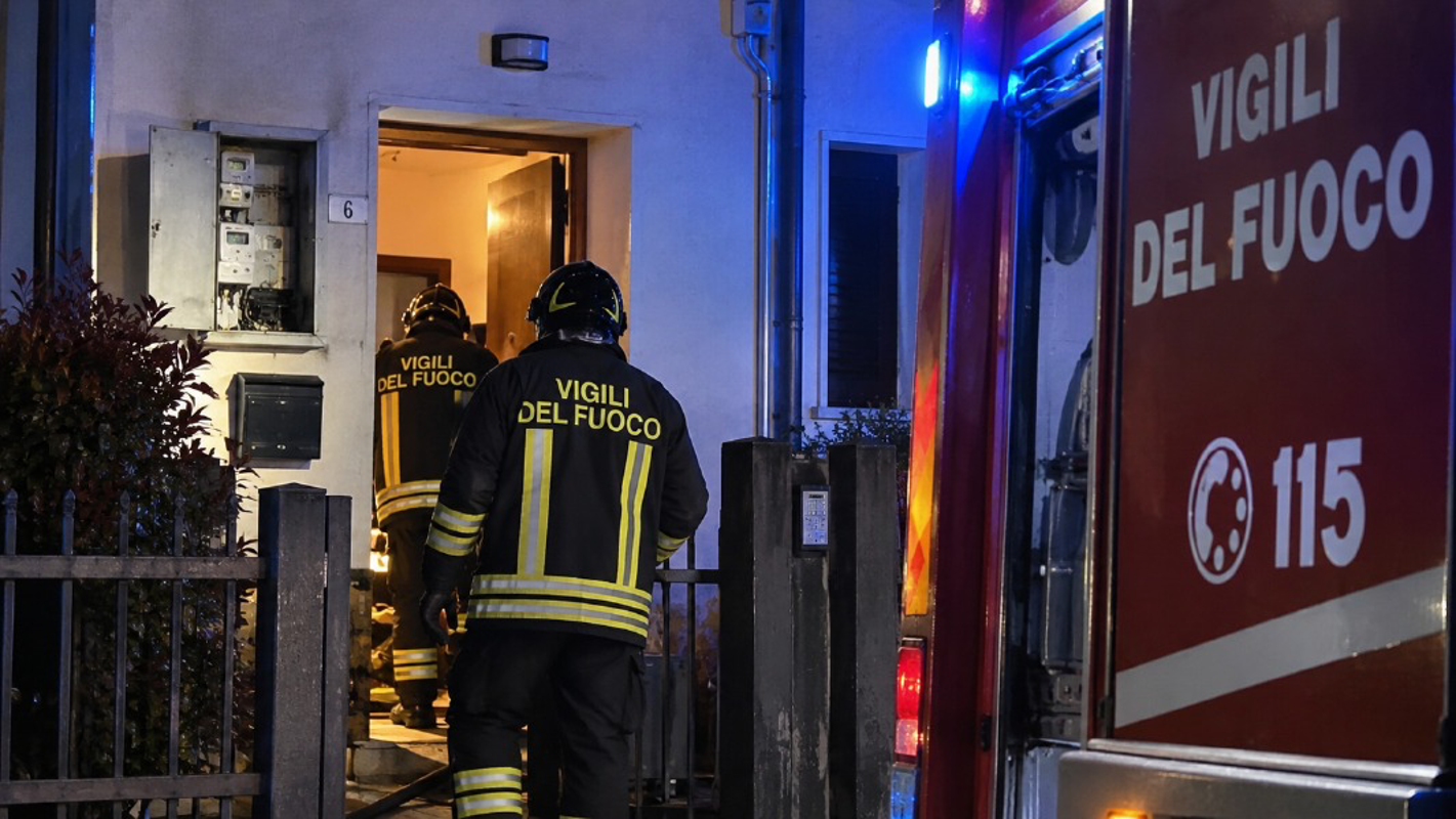 Lodi vecchio - Contatore in fiamme dentro casa
